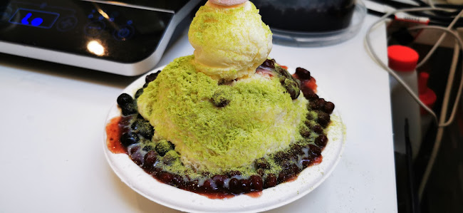 Shake Shed & Co Bayfair - Hospitality and gastronomy