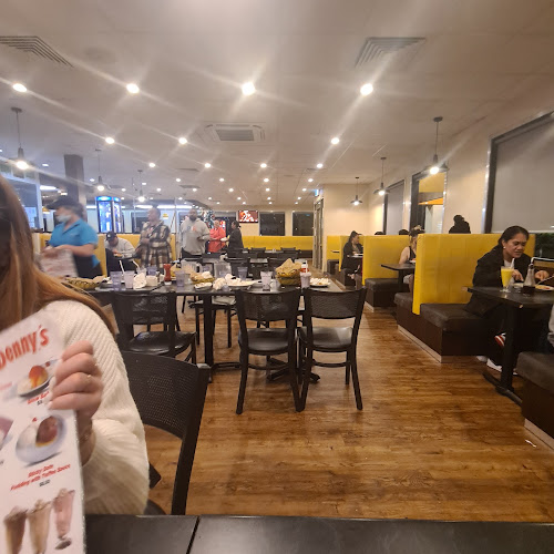 Denny's Manukau Restaurant - Hospitality and gastronomy
