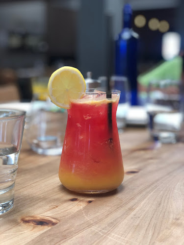 Comentarii opinii despre Latitude 37