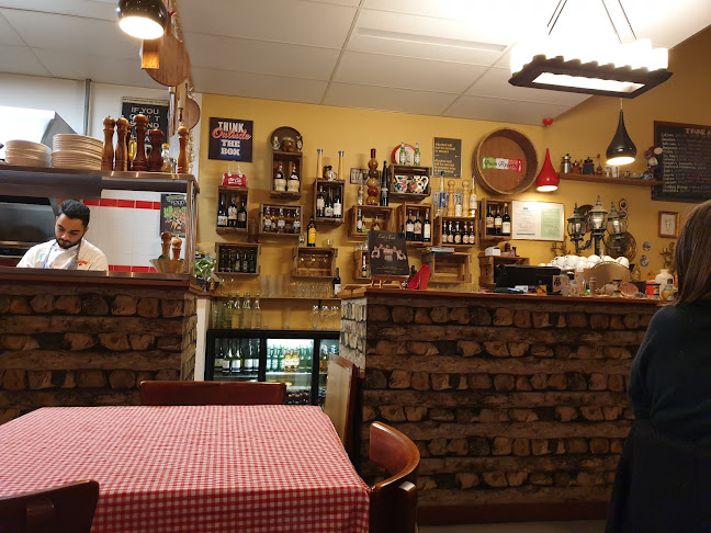 Giovanni's Italian Restaurant & Pizzeria - Hospitality and gastronomy