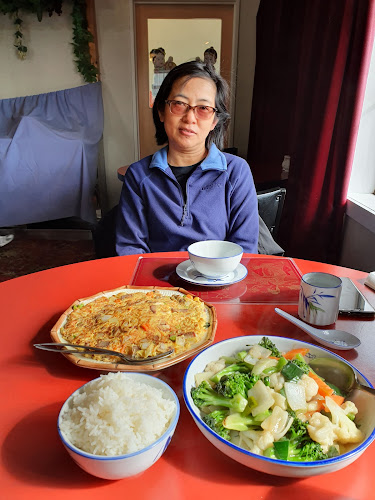 Moon's Chinese Restaurant & Takeaways