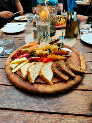 Careys Bay Historic Hotel - Dunedin