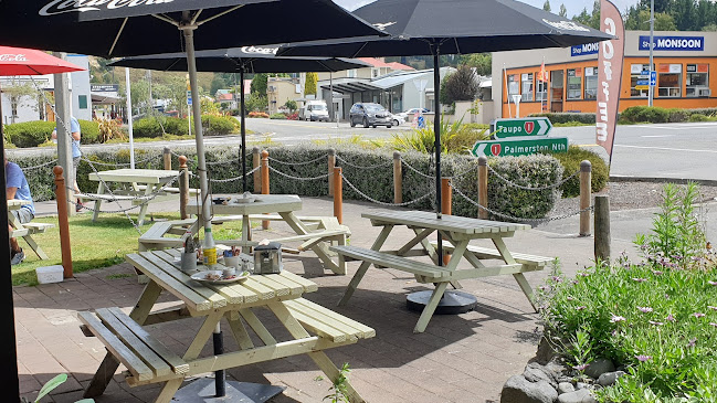 Hunters Cafe & Motel