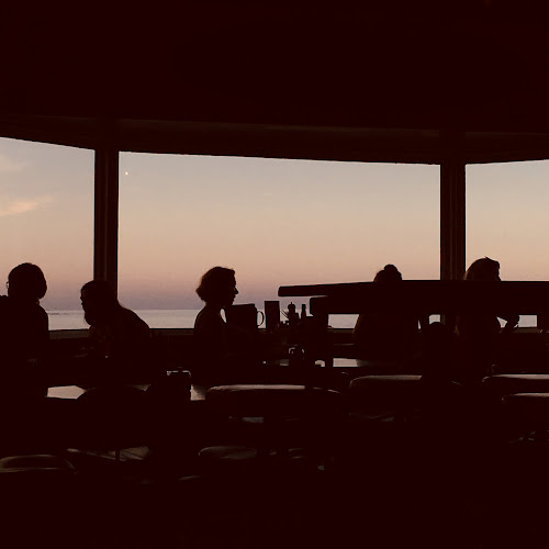 Maranui Cafe Open Times