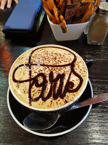 Comentarii opinii despre Le Cafe De Paris