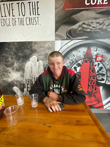 Pizza Hut Kerikeri - Hospitality and gastronomy