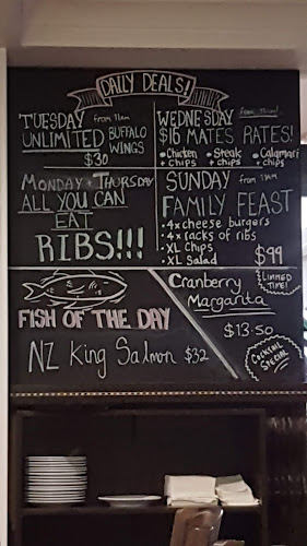 Shani's Family Eatery and Bar - Hospitality and gastronomy