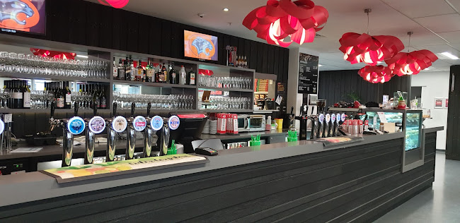 Spectators Bar & Bistro - Hospitality and gastronomy