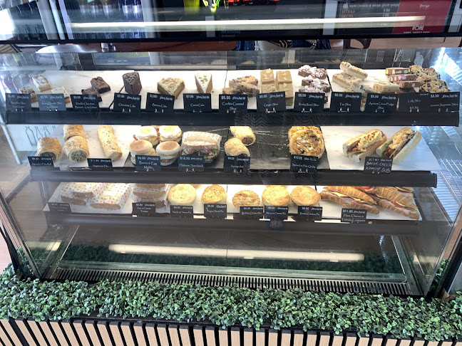 Gloria Jean’s Cafe East Tāmaki - Hospitality and gastronomy