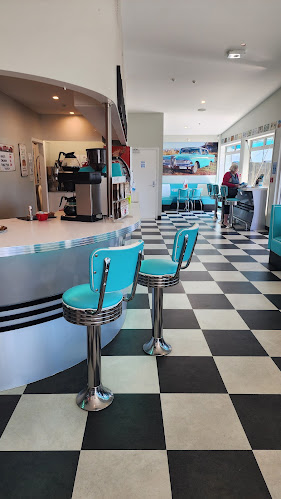 VEight Cafe, Restaurant & Bar - Hospitality and gastronomy