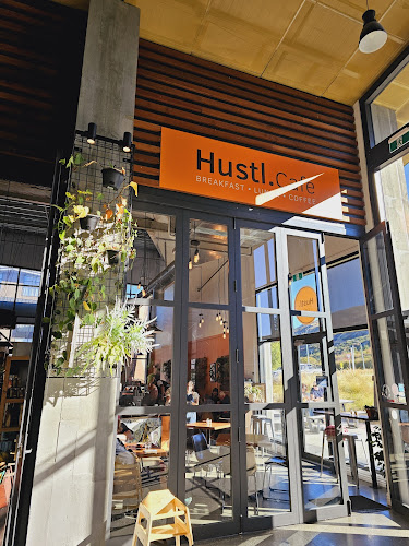 Comments and reviews of Hustl. Cafe