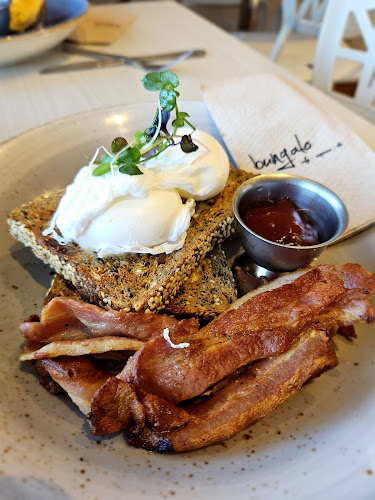 Bungalo Cafe - Hospitality and gastronomy