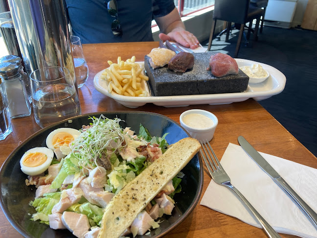 Comentarii opinii despre Mackenzies Cafe Bar & Grill