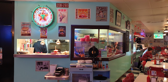 Deluxe Diner - Hospitality and gastronomy