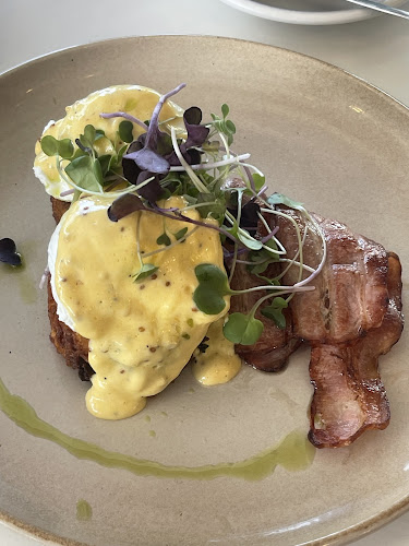 Elizabeth Cafe & Larder