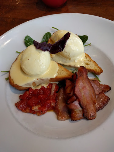 Raupo Cafe, Restaurant & Traiteur - Hospitality and gastronomy