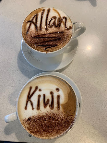 Autobahn Cafe Bombay