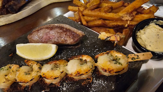 Black Salt Bar & Eatery - Hospitality and gastronomy