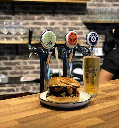 Handmade Burgers & Bar - Hospitality and gastronomy