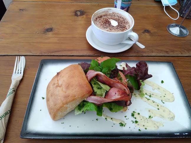 Opinii despre The Office Cafe în Maungatapere - Hospitality and gastronomy