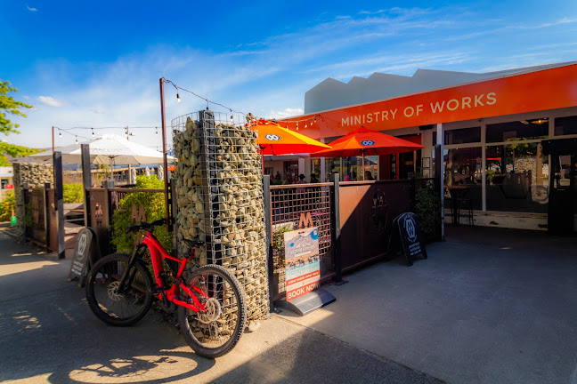 Comentarii opinii despre Ministry of Works Bar & Eatery