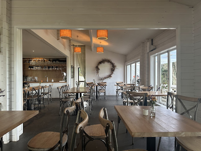 Comentarii opinii despre The Farmers Daughter