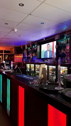 Crates N Cues Bar - Hospitality and gastronomy