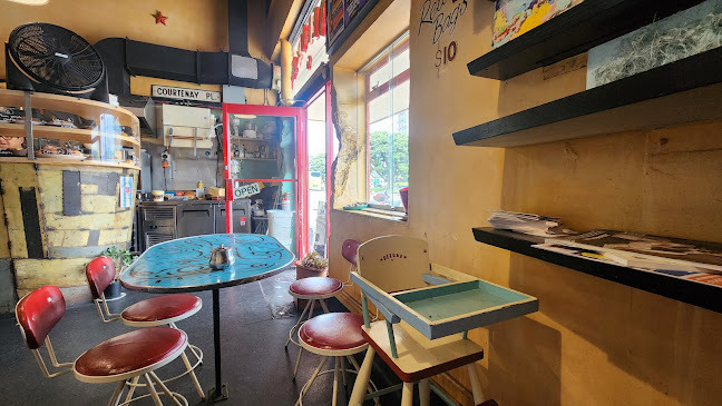 Deluxe Cafe - Wellington