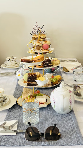 Daily Latte & Tea Room - Hospitality and gastronomy