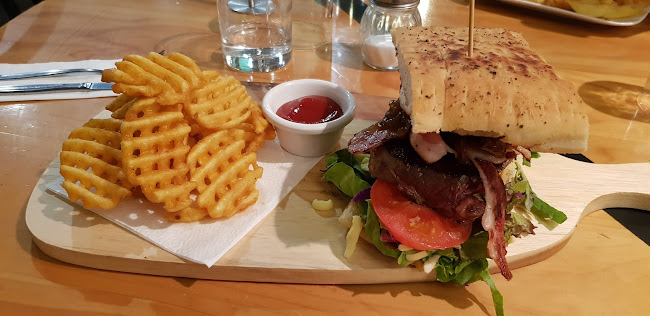 Railway Tavern Bar Phone number