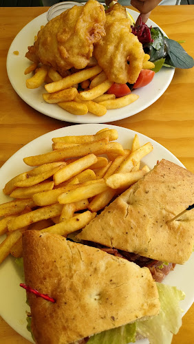 Opinii despre Blossoms Cafe în Riverhead - Hospitality and gastronomy