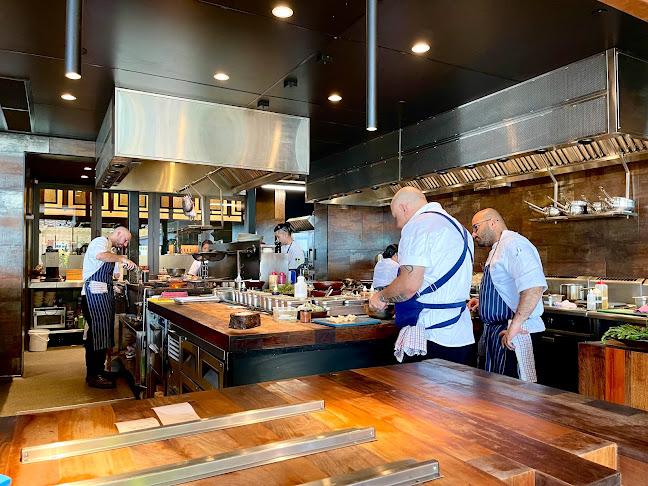 Ahi. - Hospitality and gastronomy