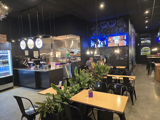 BurgerFuel Cambridge - Cambridge