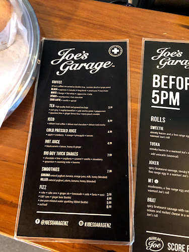Comentarii opinii despre Joe's Garage