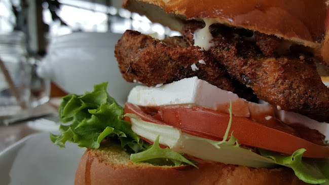 Comments and reviews of Humbug Cafe