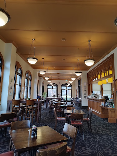 Staff Club Café & Buffet Restaurant - Dunedin