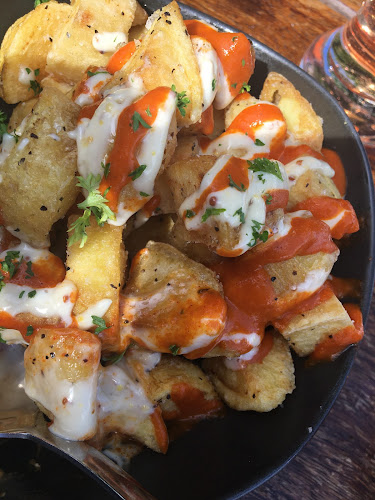 Momentos By The Lake Restaurant - Hospitality and gastronomy