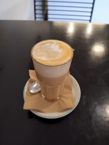 Comentarii opinii despre Someday Cafe