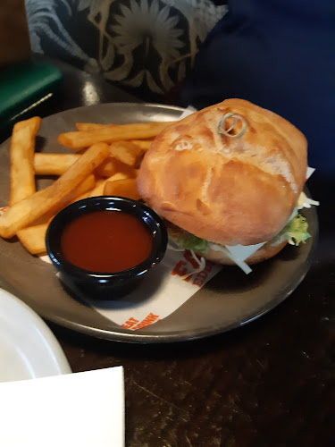 Fat Eddie's - Hospitality and gastronomy