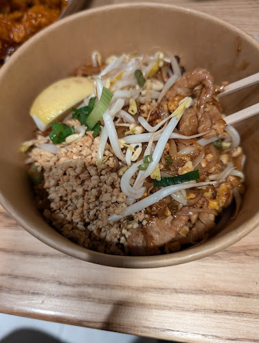 Bronze Elephant Thai - Hospitality and gastronomy