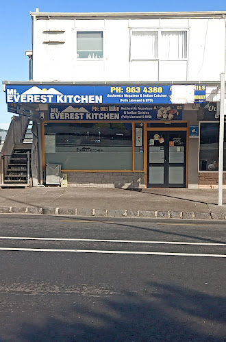 Mt Everest Kitchen Open Times