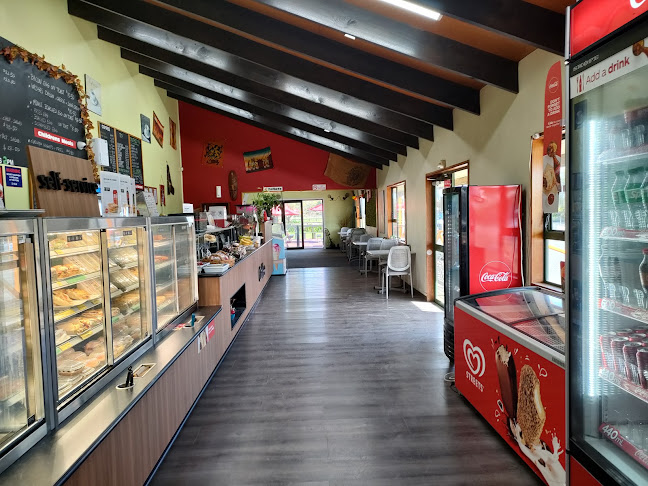 Karapiro Cafe & bakery - Hospitality and gastronomy