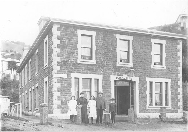 Comentarii opinii despre Careys Bay Historic Hotel