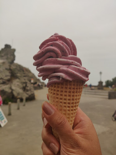 Comentarii opinii despre Sumner Ice Cream Parlour & Takeaways