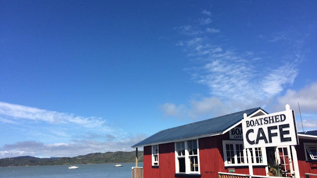Boatshed Cafe - Hospitality and gastronomy