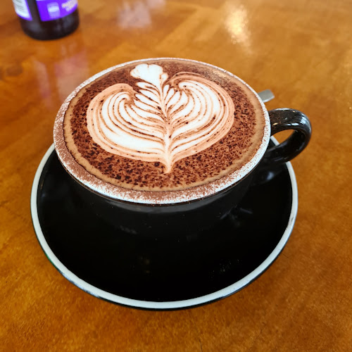 FULL MOON EATERY - Hospitality and gastronomy