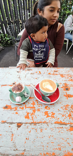 Comentarii opinii despre Mavis & Co