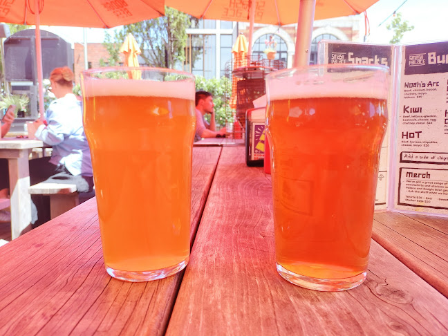 Comentarii opinii despre Smash Palace