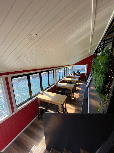 The Boat - Café & Bar