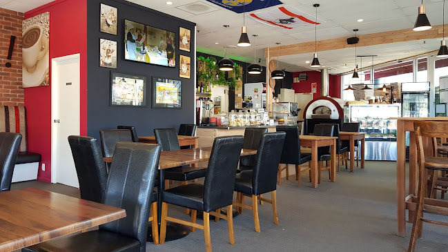 Scoozi Woodfire Pizza - Picton